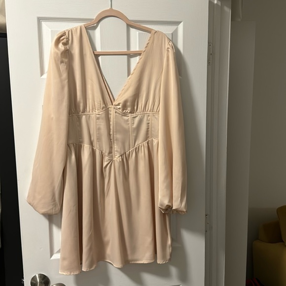 Boohoo - Beige Satin Dress - Picture 1 of 5